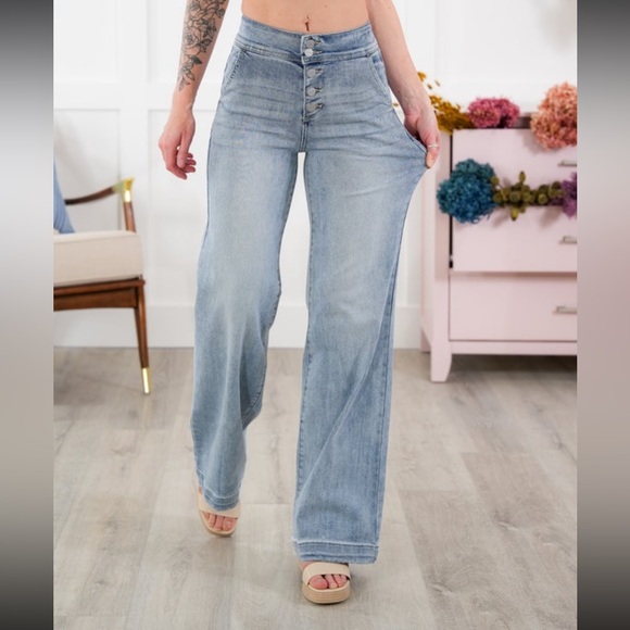 Risen High Rise Light Wash Wide Leg Flare Jeans - Picture 2 of 4